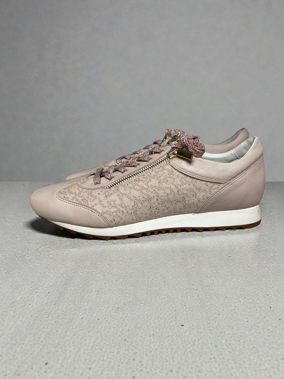 🌻NEW w/box Amalfi Fedro Sneakers Casual Leather Lined Size 9.5 WIDE $299 Retail